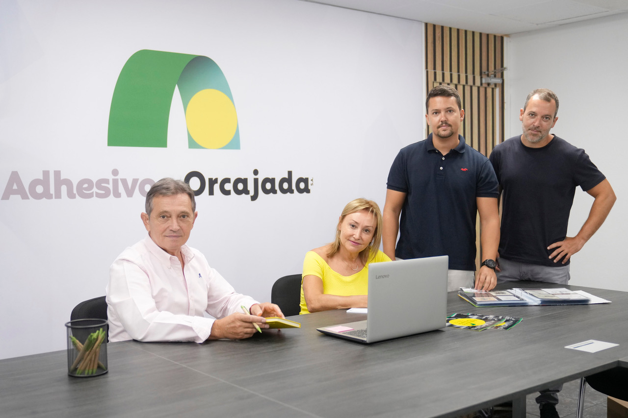 Adhesivos Orcajada renueva su tecnología para especializar su gama de etiquetas premium y expandir mercados